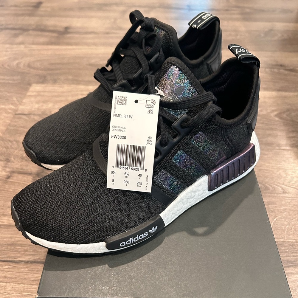 Brand new in box Women’s BLACK Adidas NMD 8
